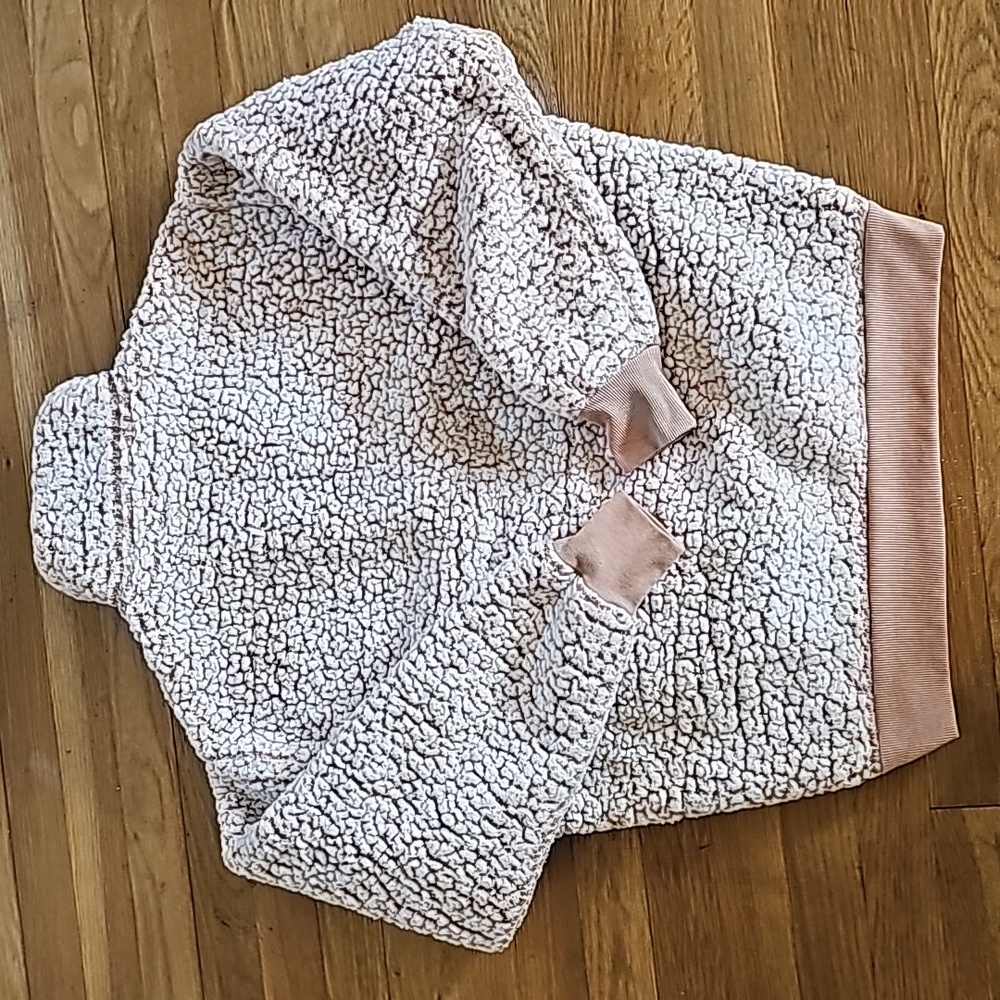 Express One Eleven Teddy Bear Tan Fuzzy Sherpa Sweater Sweatshirt Womens Size XS - Picture 4 of 12